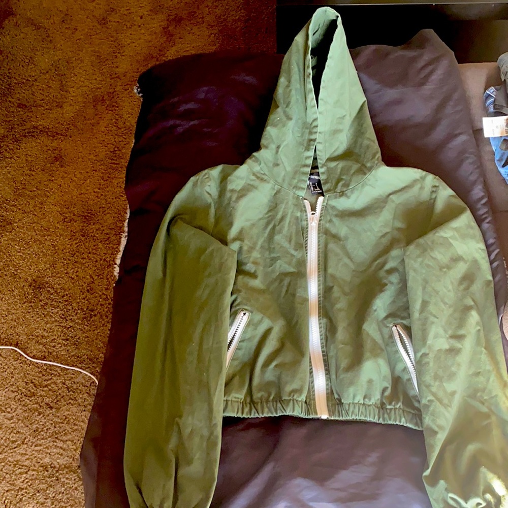 Crop top hoodie size medium forever 21